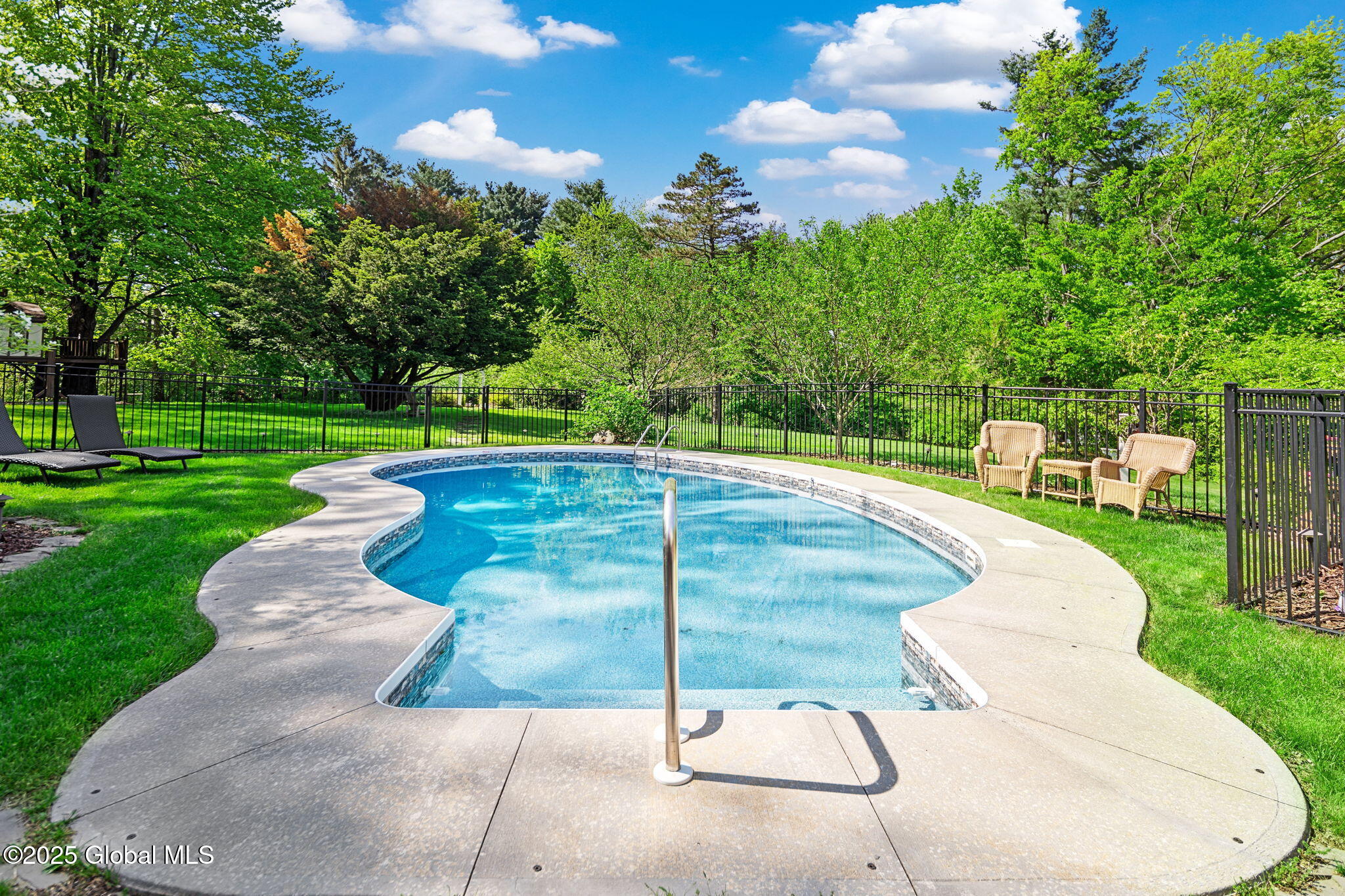 394 Vly Road Colonie, NY 12309 - Photo 41 of 52 exterior 4