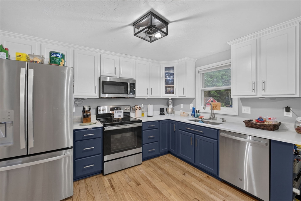 112 Bond Road Charlton, MA 01507 - Photo 9 of 40