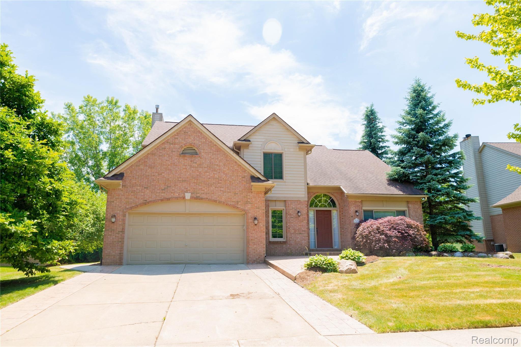 743 Woodfield Way Rochester, MI 48307 - Photo 1 of 27 1-2 (1).jpg