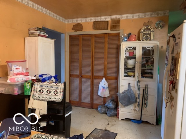 10232 South Jonesville Road Columbus, IN 47201 - Photo 6 of 21 Gallery Image 6
