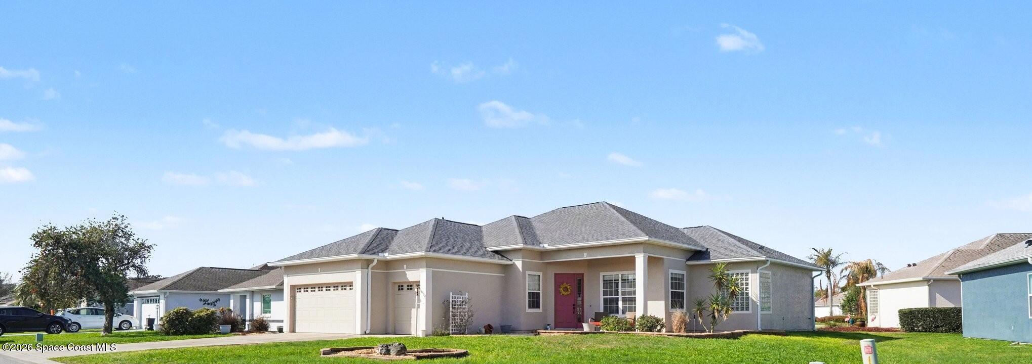 11972 Southeast 176th Place Road Summerfield, FL 34491 - Photo 2 of 25 003_file_6891