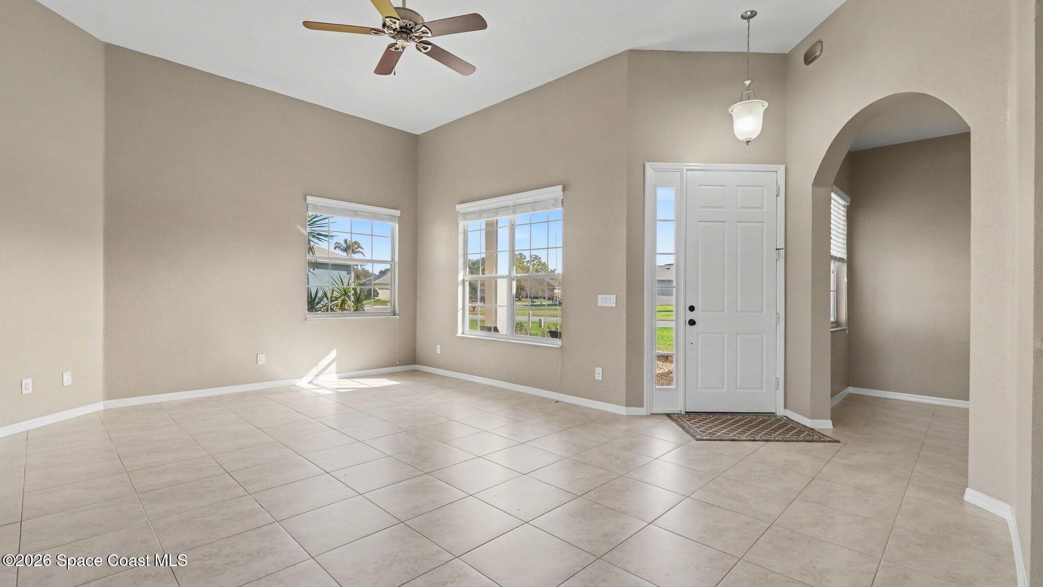 11972 Southeast 176th Place Road Summerfield, FL 34491 - Photo 5 of 25 004_file_1633