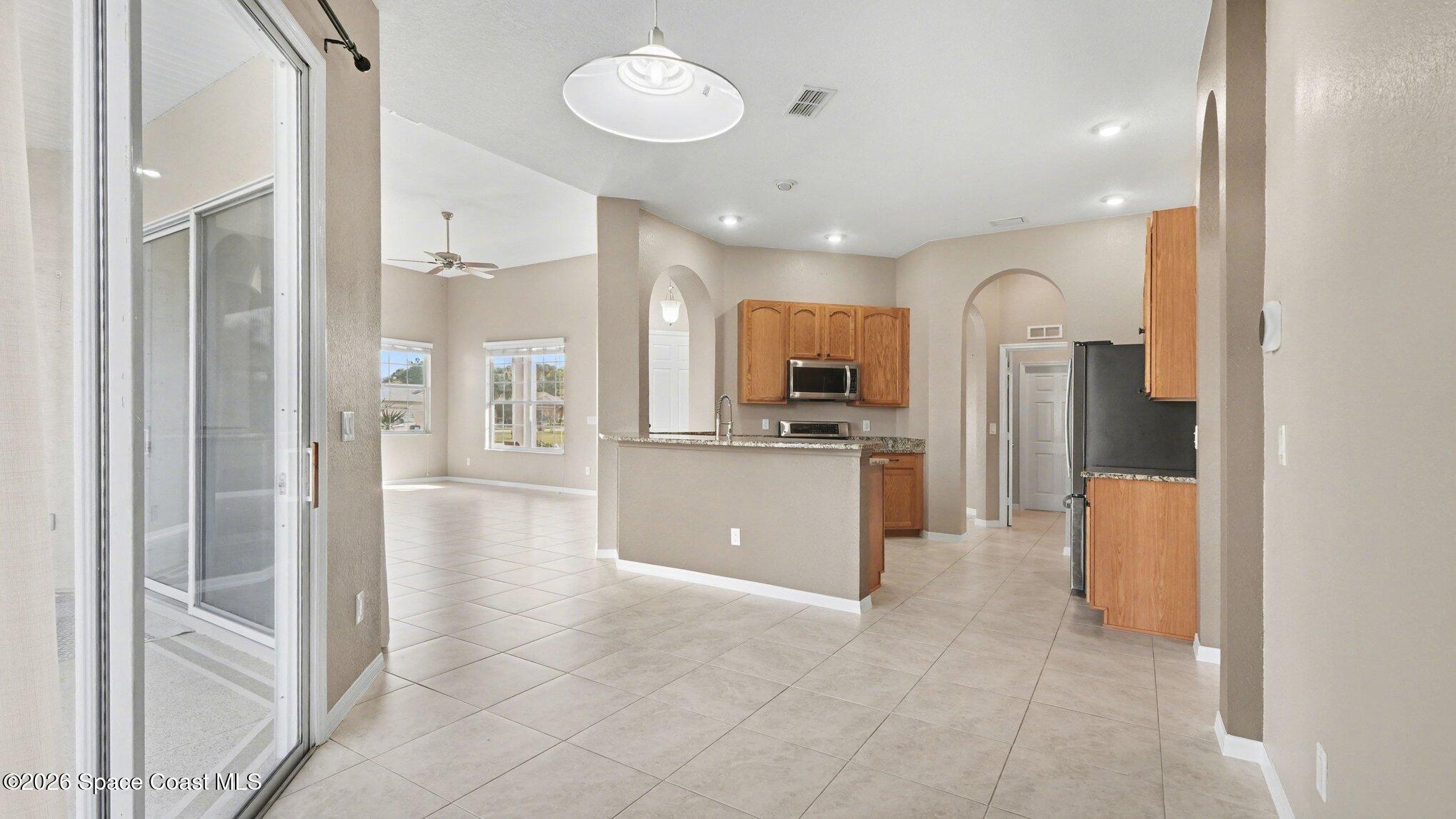 11972 Southeast 176th Place Road Summerfield, FL 34491 - Photo 9 of 25 008_file_3161