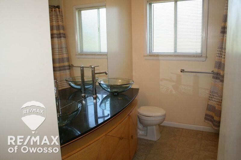1601 Cook Road Owosso, MI 48867 - Photo 7 of 9