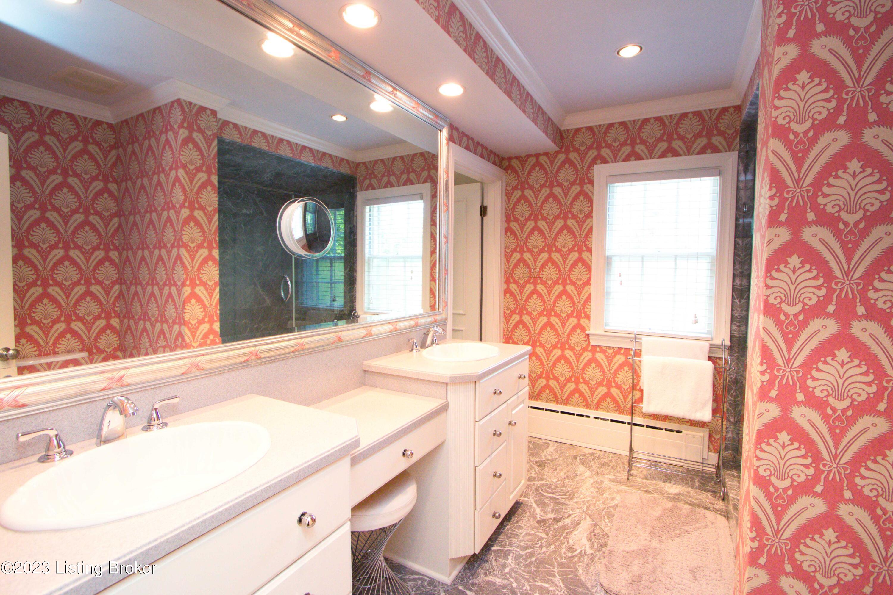 218 Sequoya Road Louisville, KY 40207 - Photo 27 of 43 29
