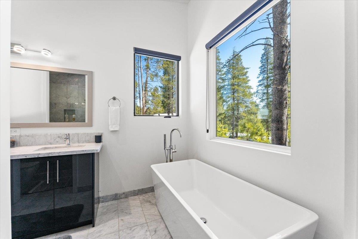11751 Ghirard Road Truckee, CA 96161 - Photo 12 of 21
