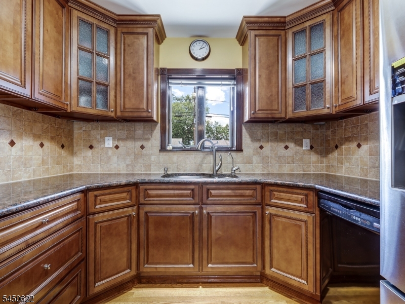 24 Winthrop Road Edison, NJ 08817 - Photo 10 of 14