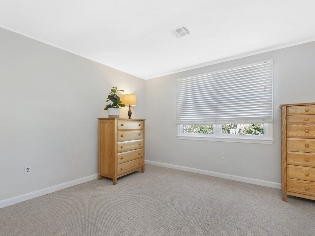 108 Virginia Road Waltham, MA 02453 - Photo 23 of 38