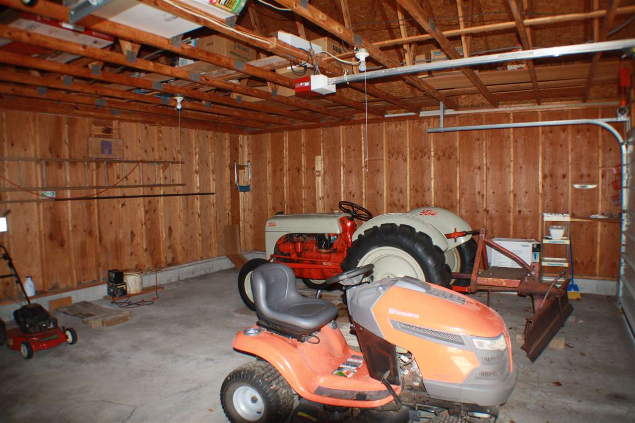 9566 South Fritz Road Maple City, MI 49664 - Photo 31 of 44 1830090-30.JPG