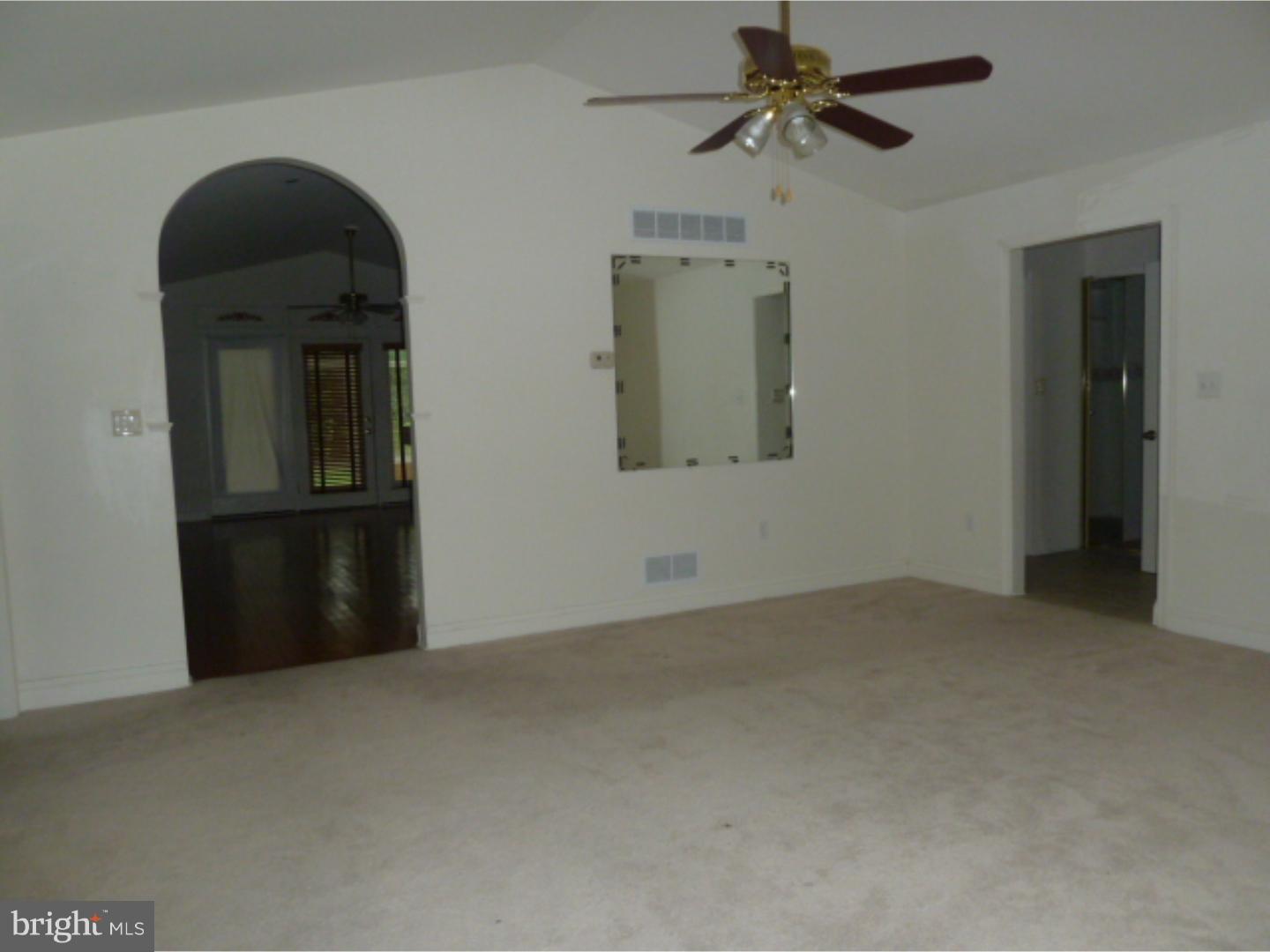 103 Treetop Road Harrington, DE 19952 - Photo 6 of 25 Living Room