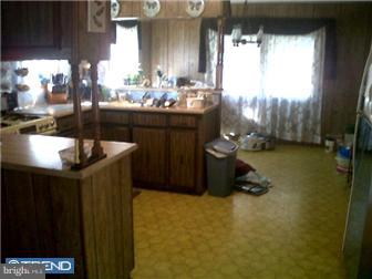 428 Iris Road Millville, NJ 08332 - Photo 3 of 5 Kitchen
