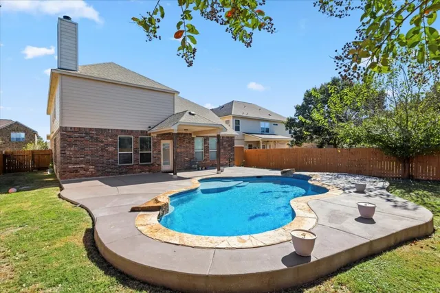 a view of outdoor space yard and patio