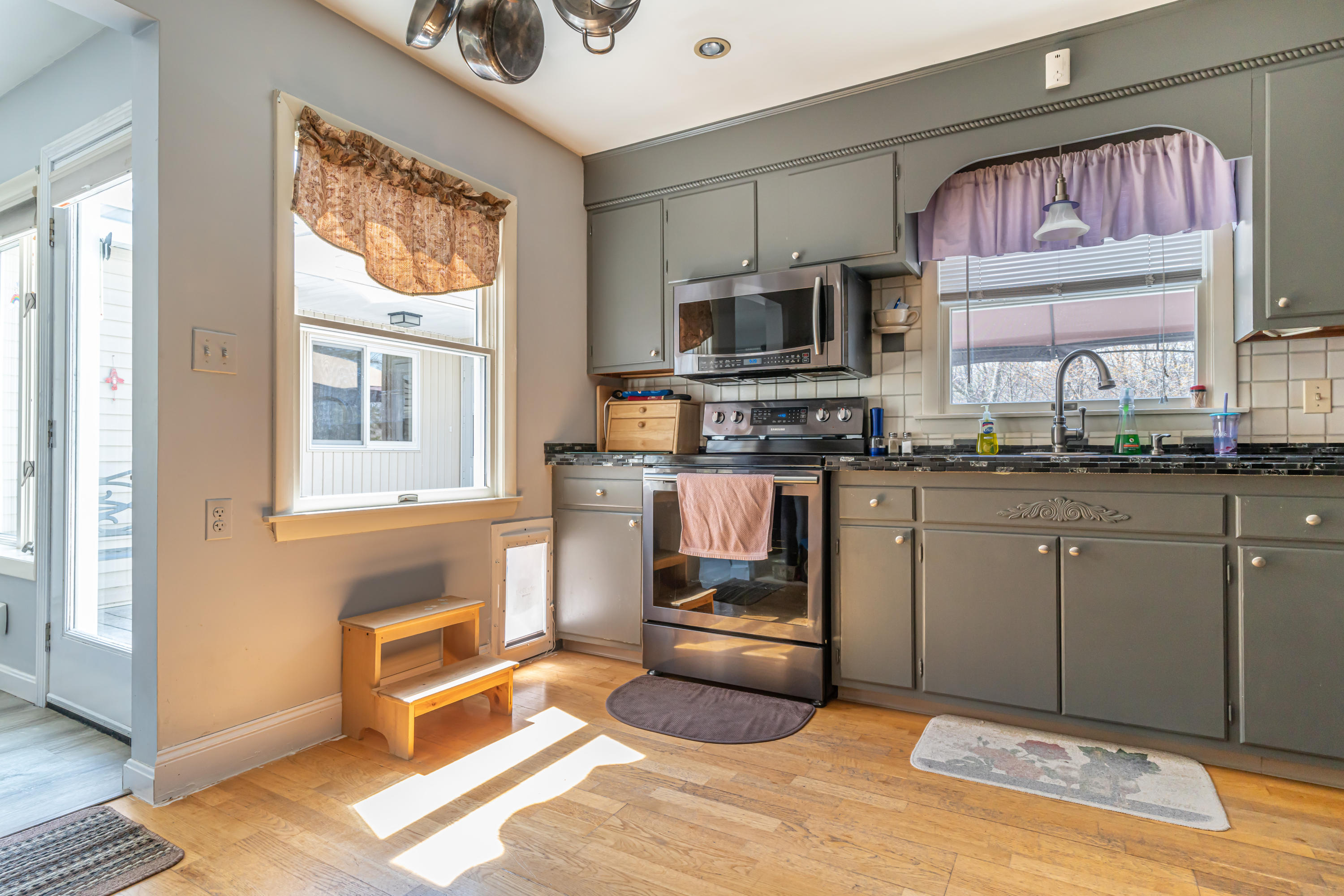 121 Dennett Road Kittery, ME 03904 - Photo 18 of 56 Main Kitchen