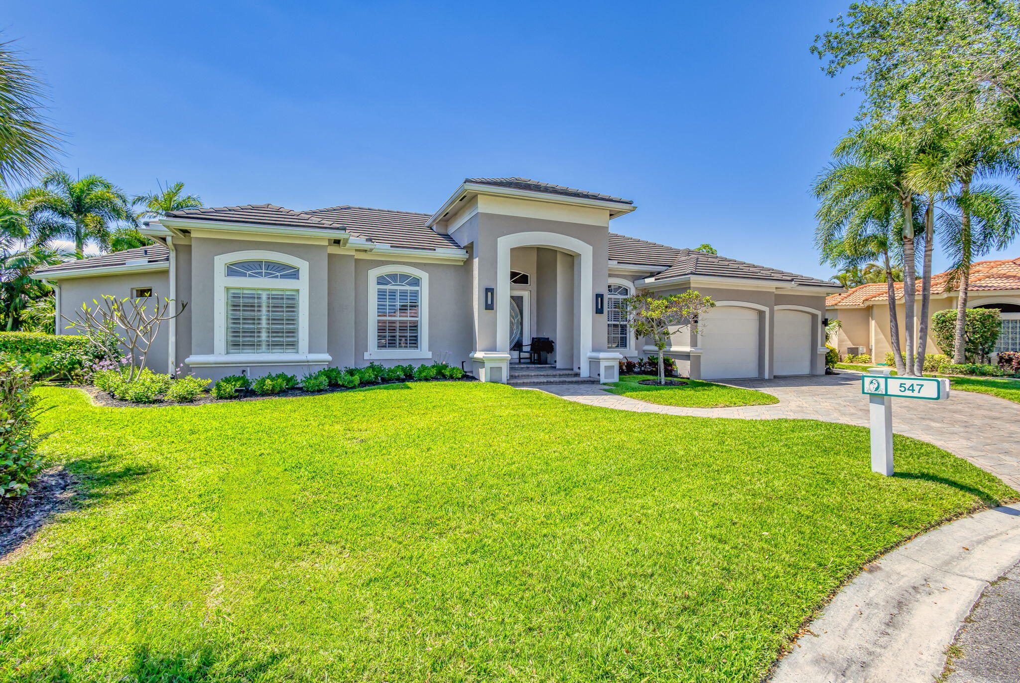 547 Robin Lane Jupiter, FL 33458 - Photo 1 of 78 Street View