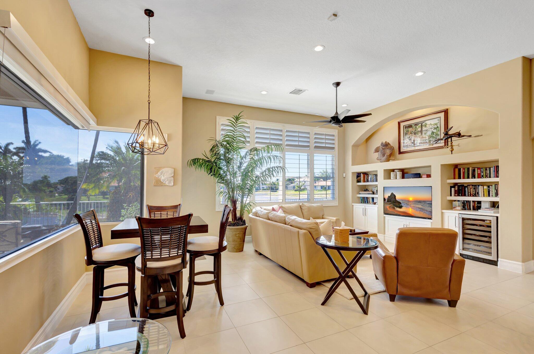 547 Robin Lane Jupiter, FL 33458 - Photo 15 of 78 Main Living Area