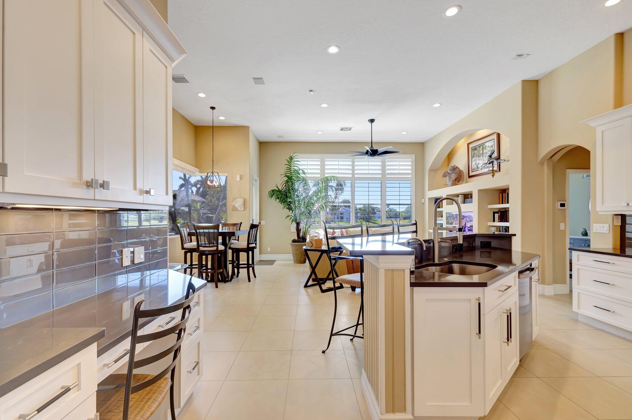 547 Robin Lane Jupiter, FL 33458 - Photo 22 of 78 Kitchen