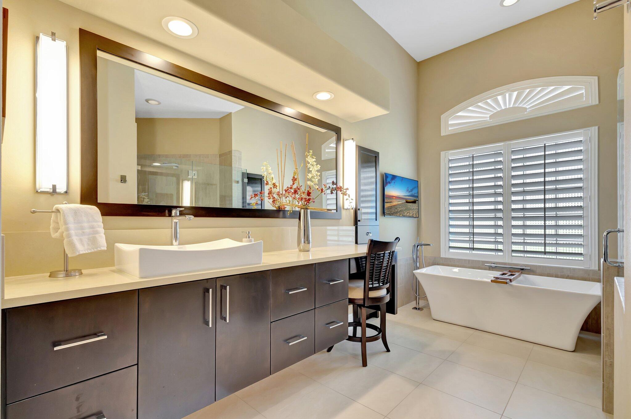 547 Robin Lane Jupiter, FL 33458 - Photo 31 of 78 Custom Bathroom