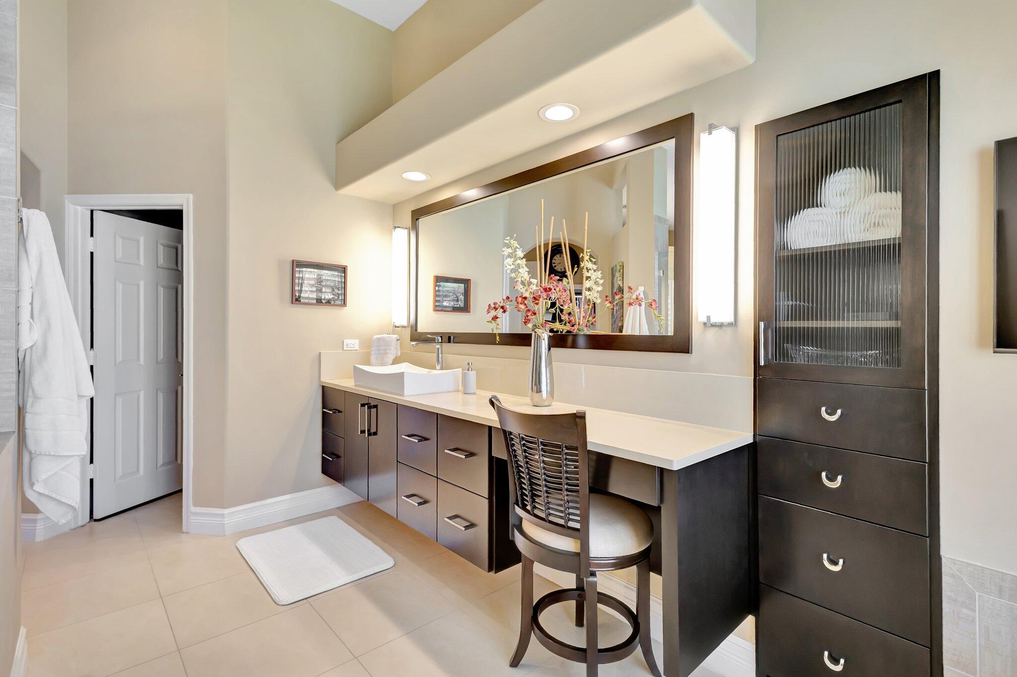 547 Robin Lane Jupiter, FL 33458 - Photo 32 of 78 Main Bathroom
