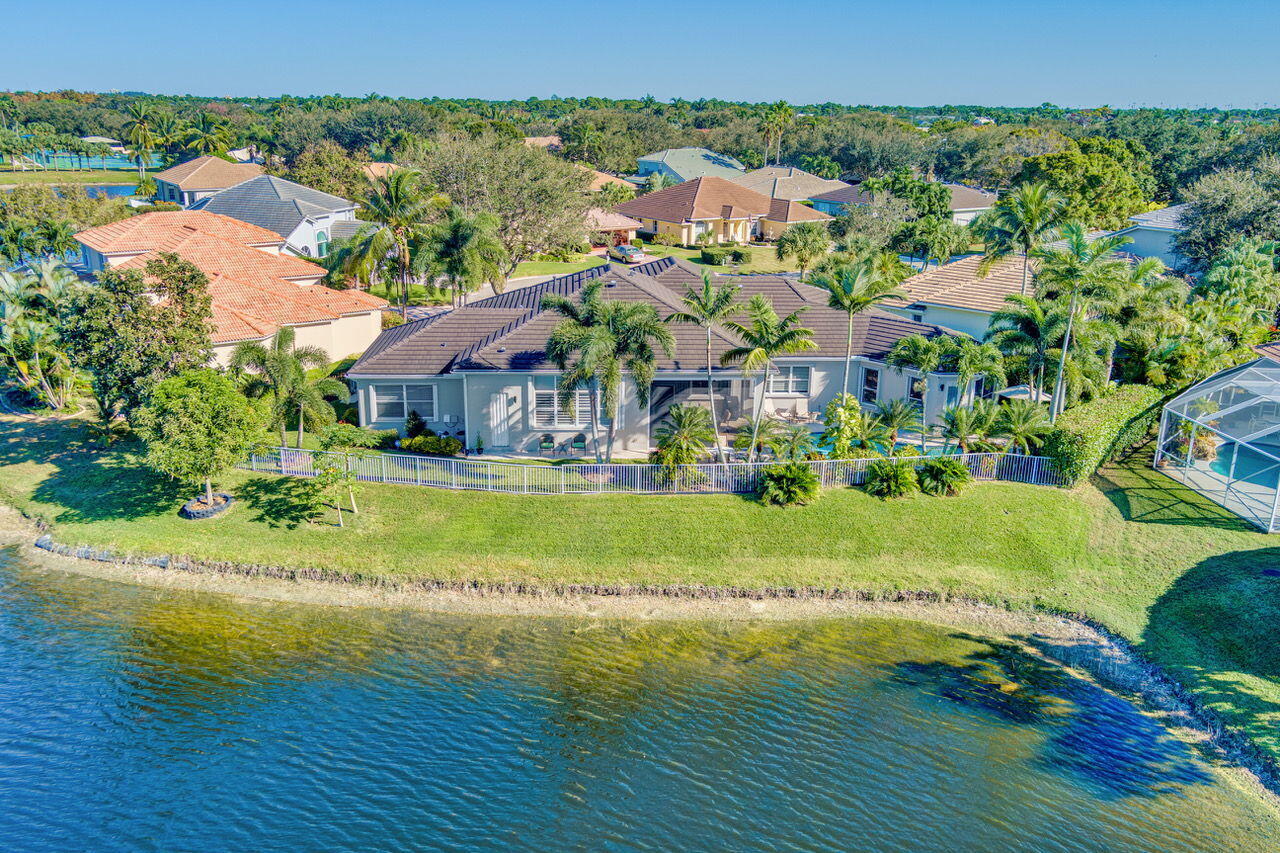 547 Robin Lane Jupiter, FL 33458 - Photo 62 of 78 Lakeviews