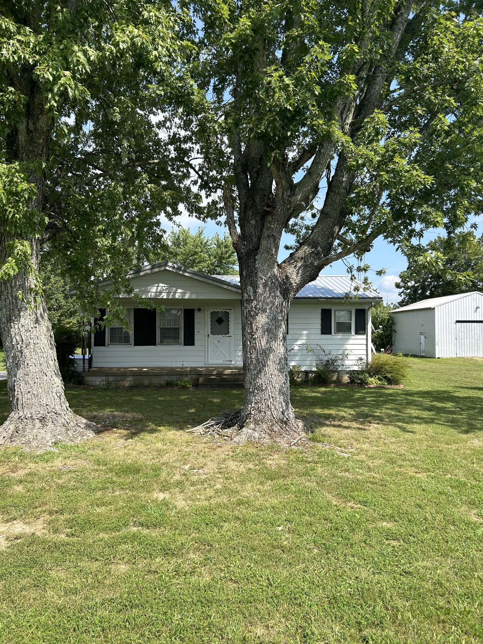 10 Community Road Lawrenceburg, TN 38464 - Photo 3 of 21 Gallery Image 3
