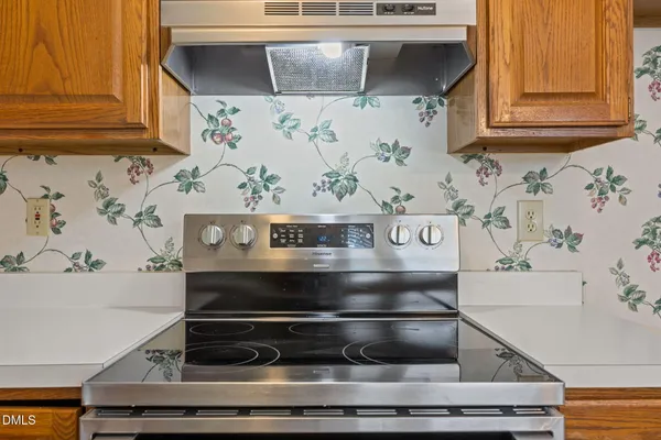 $300,000 | 8321 Hempshire Place, Unit 104, Raleigh, NC 27613