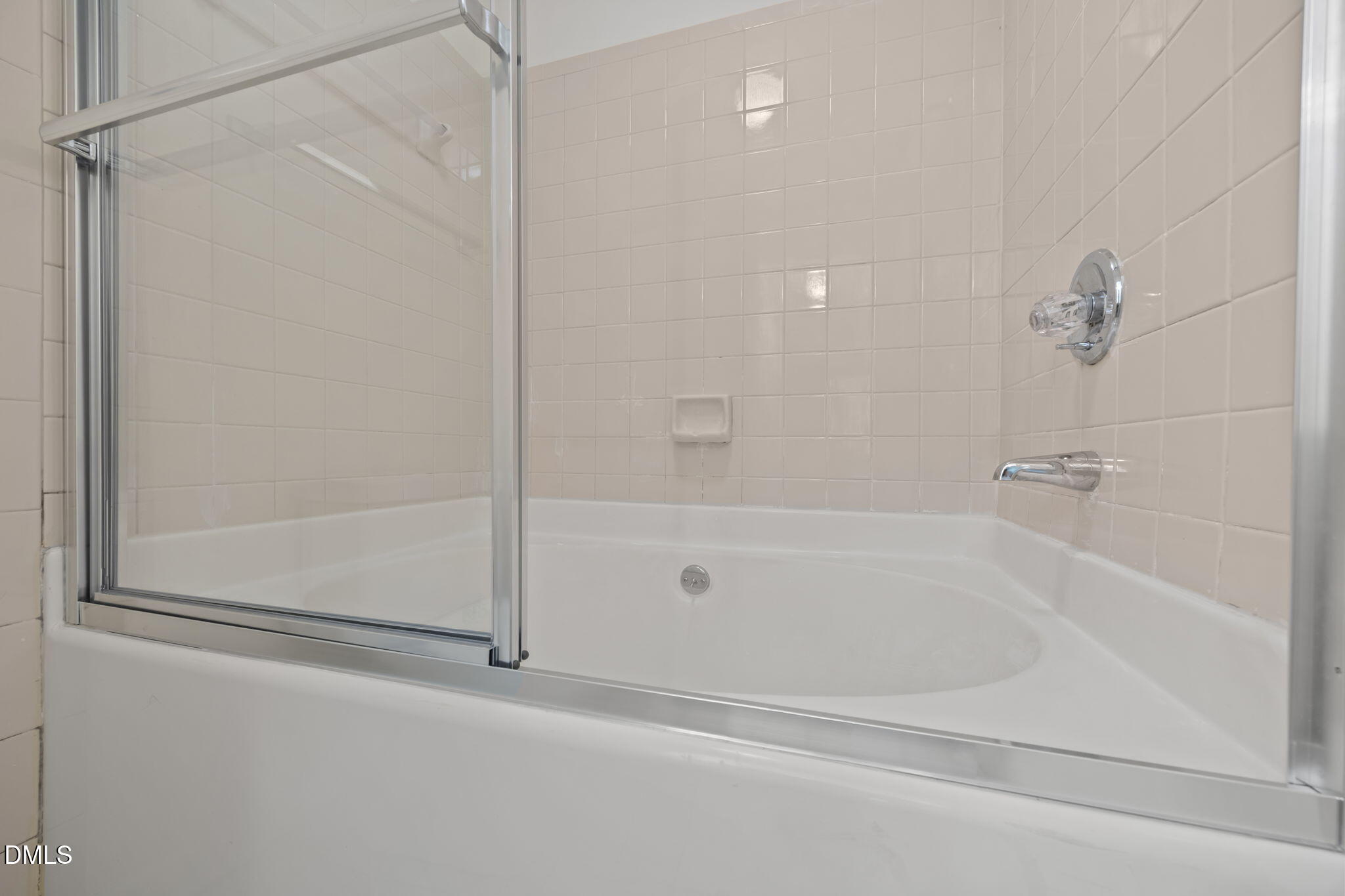 8321 Hempshire Place, Unit 104 Raleigh, NC 27613 - Photo 20 of 44 32-web-or-mls-IMG_3408