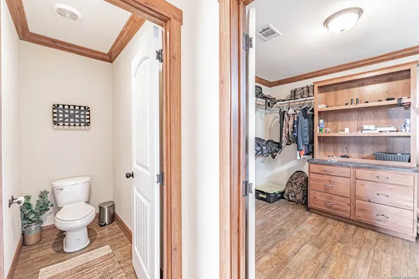 $2,100,000 | 819 County Road 356, Adkins, TX 78121