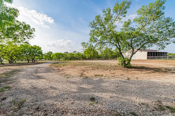 $2,100,000 | 819 County Road 356, Adkins, TX 78121