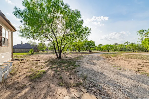 $2,100,000 | 819 County Road 356, Adkins, TX 78121