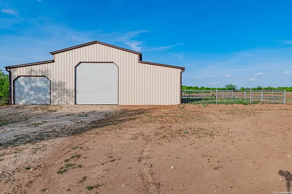 $2,100,000 | 819 County Road 356, Adkins, TX 78121