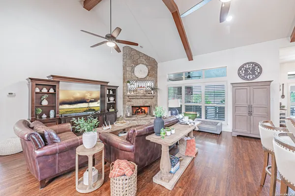 $2,100,000 | 819 County Road 356, Adkins, TX 78121