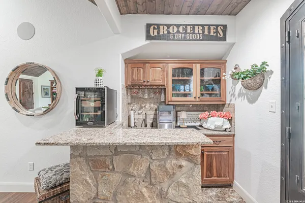 $2,100,000 | 819 County Road 356, Adkins, TX 78121