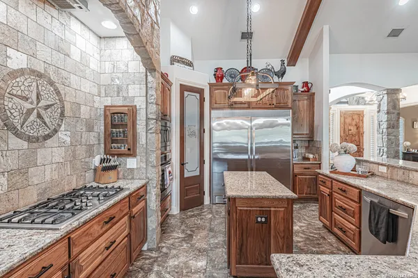 $2,100,000 | 819 County Road 356, Adkins, TX 78121