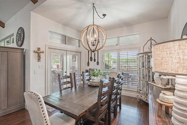 $2,100,000 | 819 County Road 356, Adkins, TX 78121