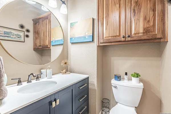 $2,100,000 | 819 County Road 356, Adkins, TX 78121