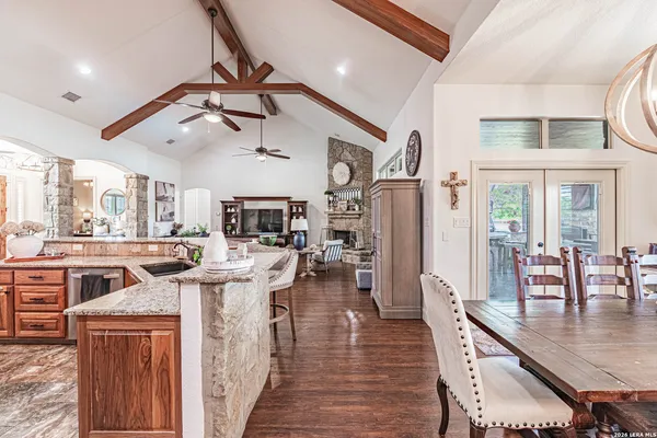 $2,100,000 | 819 County Road 356, Adkins, TX 78121