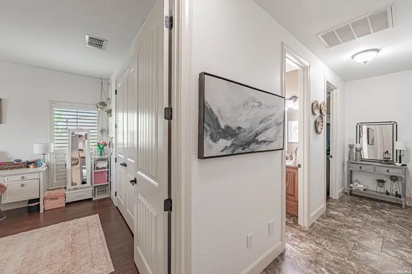 $2,100,000 | 819 County Road 356, Adkins, TX 78121