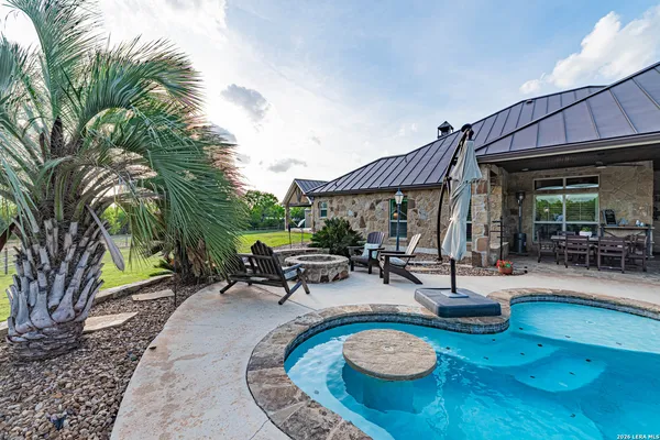 $2,100,000 | 819 County Road 356, Adkins, TX 78121