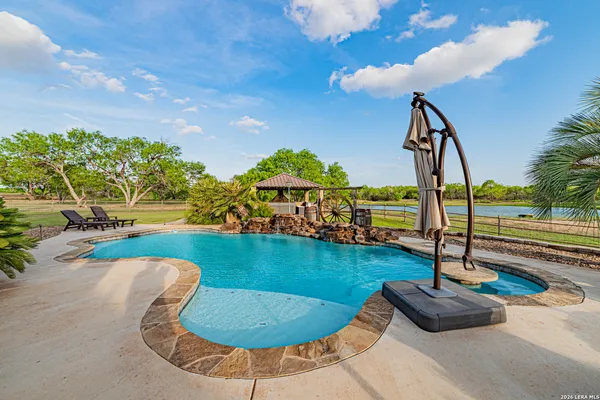 $2,100,000 | 819 County Road 356, Adkins, TX 78121