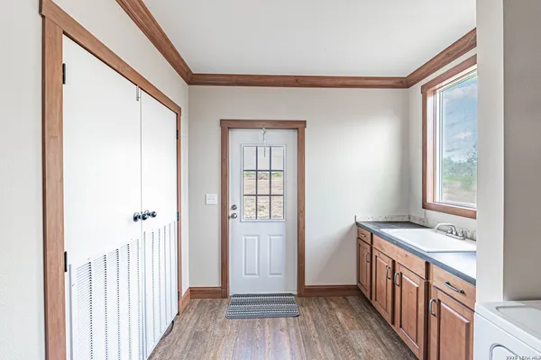 $2,100,000 | 819 County Road 356, Adkins, TX 78121