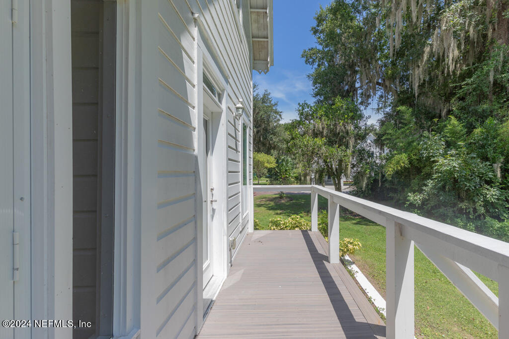 595 West River Road Palatka, FL 32177 - Photo 45 of 50 Guest House Balcony