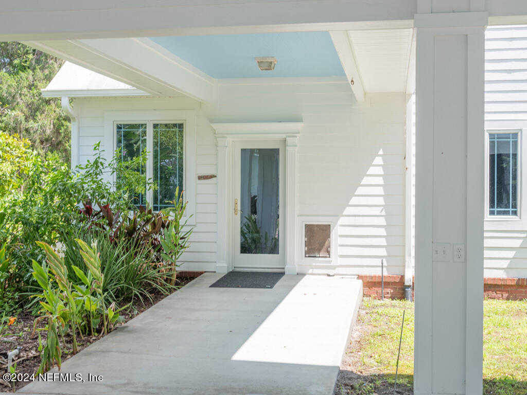 595 West River Road Palatka, FL 32177 - Photo 10 of 50 Main House Entrance From Carport