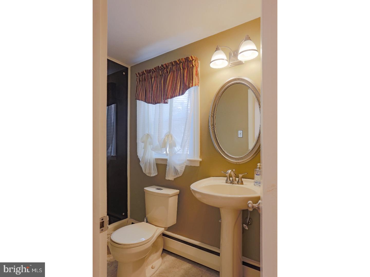 609 Halstead Road Wilmington, DE 19803 - Photo 22 of 23 Half Bath