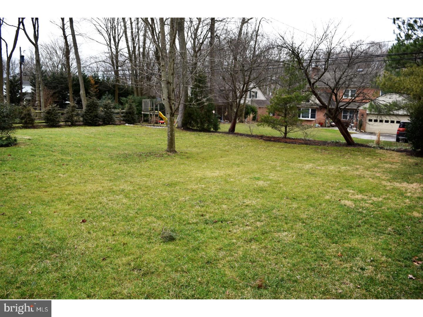 609 Halstead Road Wilmington, DE 19803 - Photo 4 of 23 View in Back
