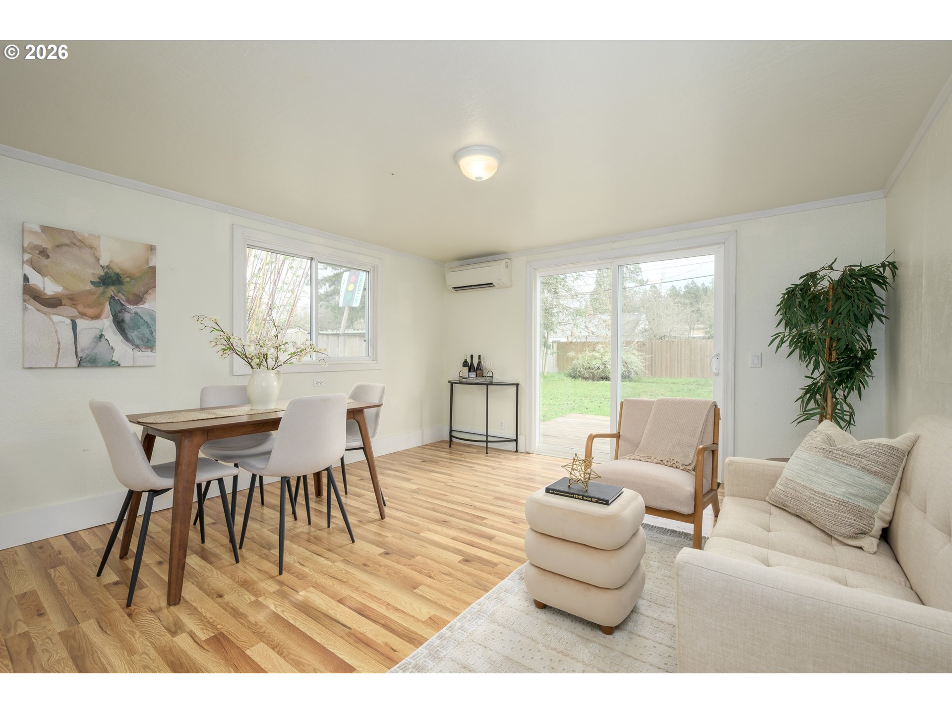 2571 Alder Street Eugene, OR 97405 - Photo 13 of 48