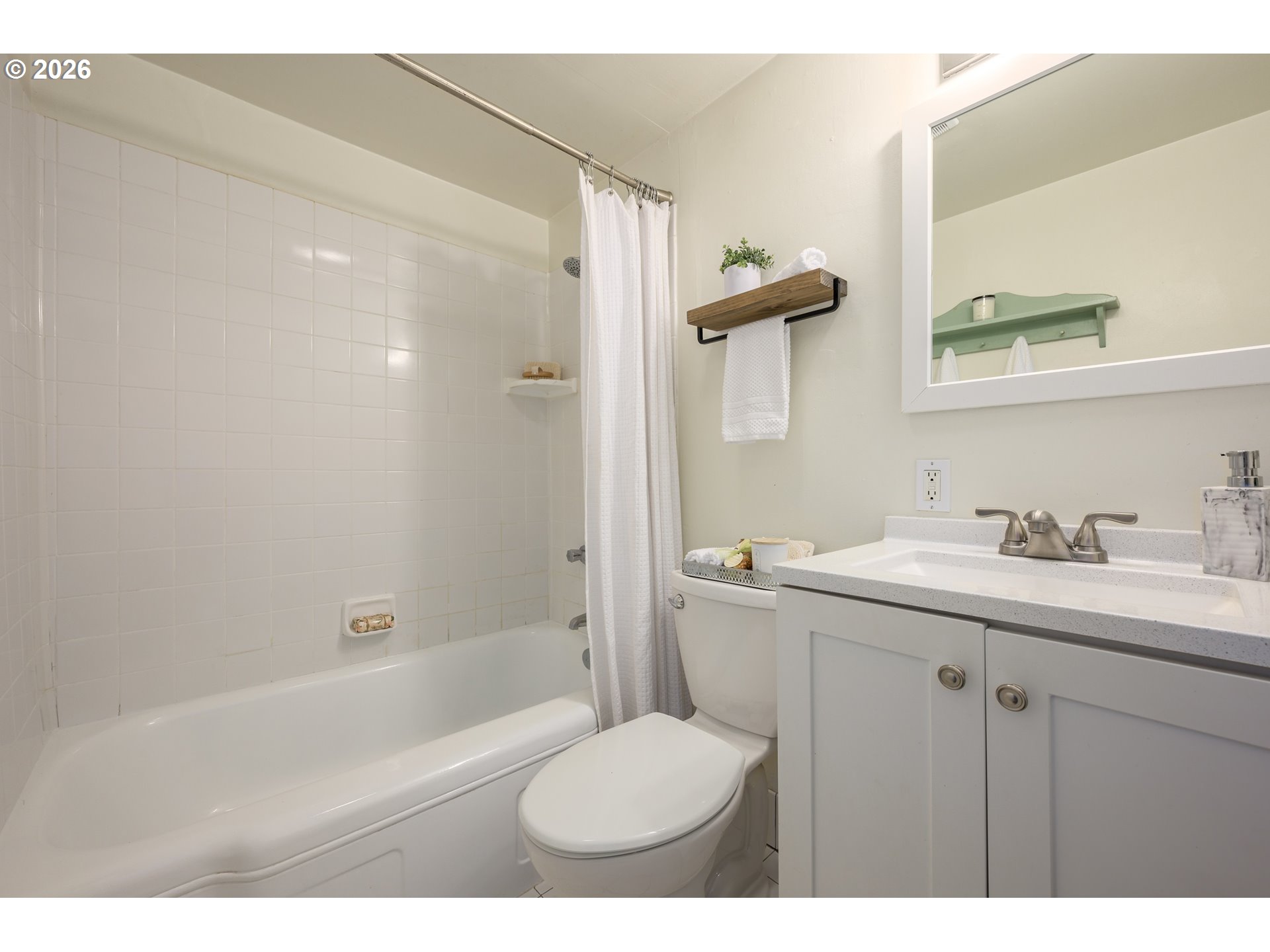 2571 Alder Street Eugene, OR 97405 - Photo 23 of 48