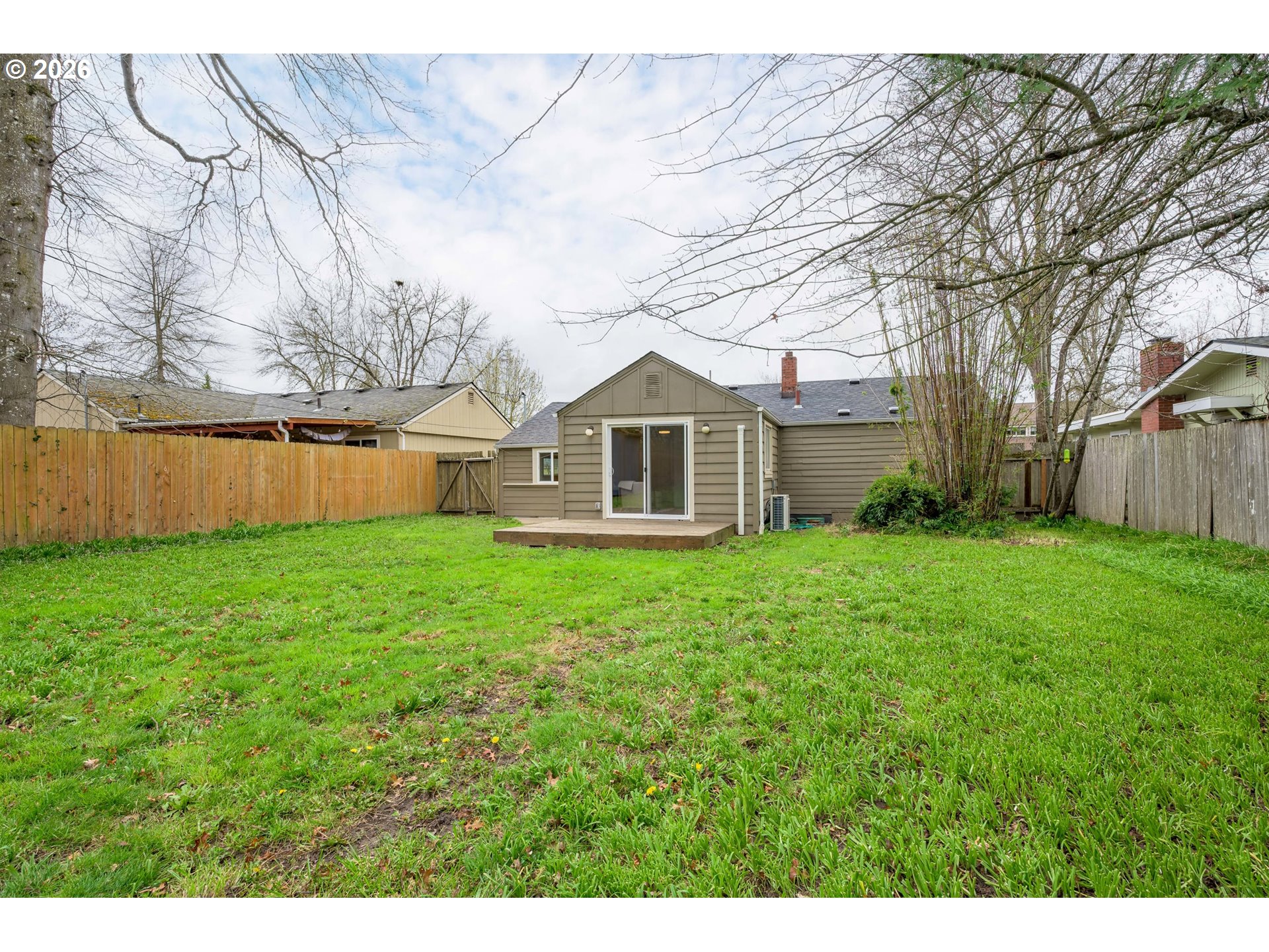 2571 Alder Street Eugene, OR 97405 - Photo 33 of 48