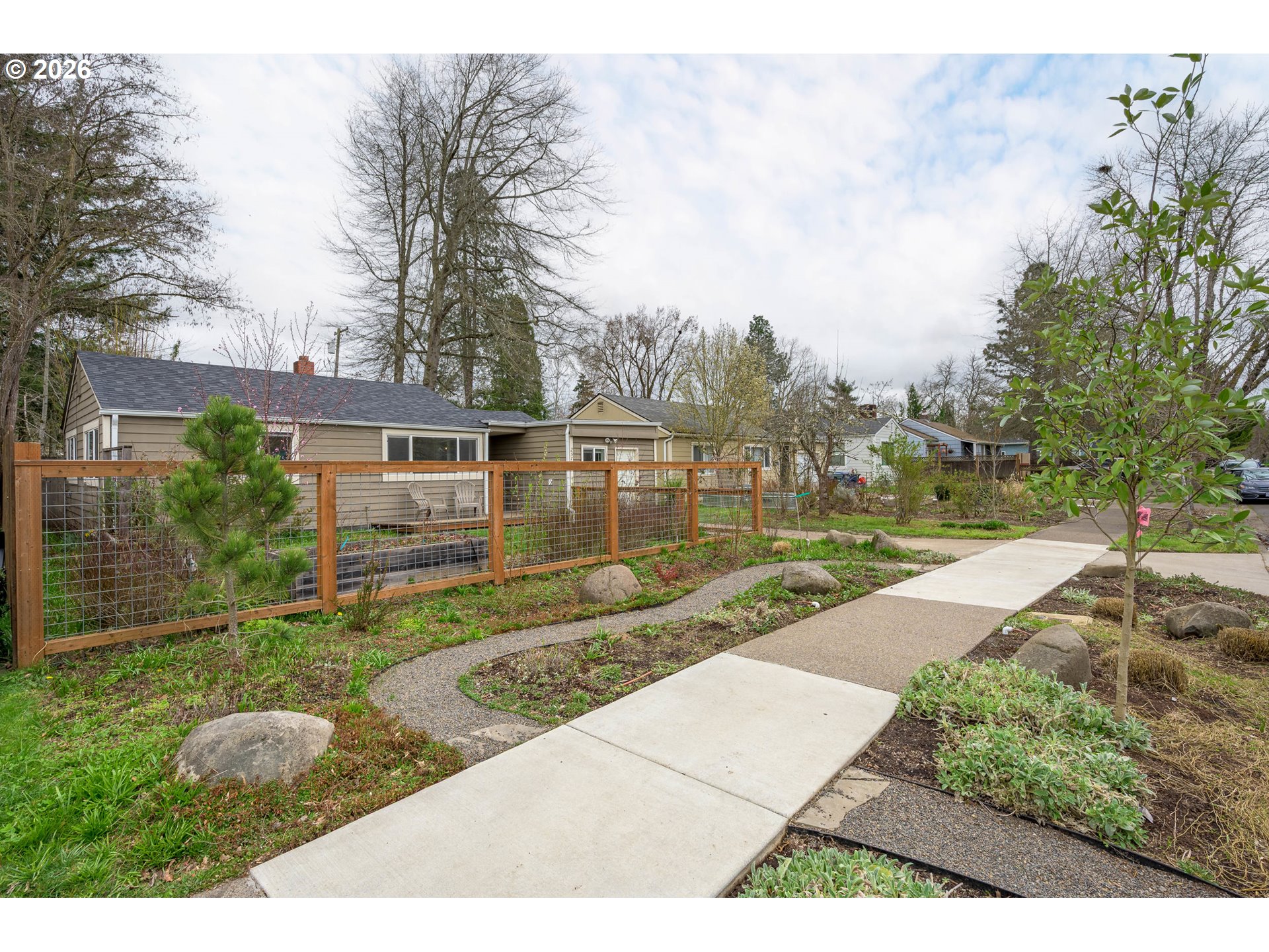 2571 Alder Street Eugene, OR 97405 - Photo 42 of 48
