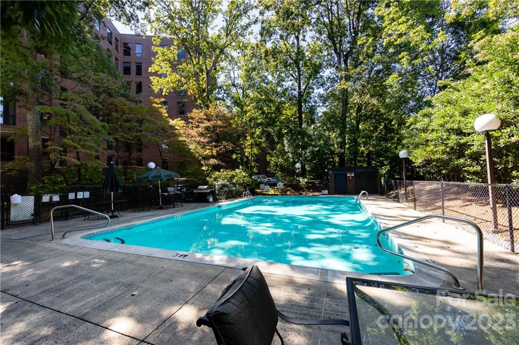848 Cherokee Road Charlotte, NC 28207 - Photo 26 of 28 Gallery Image 26