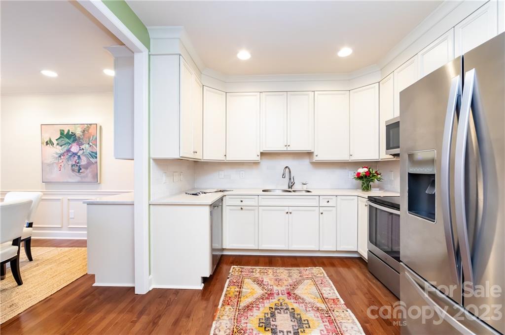 848 Cherokee Road Charlotte, NC 28207 - Photo 7 of 28 Gallery Image 7